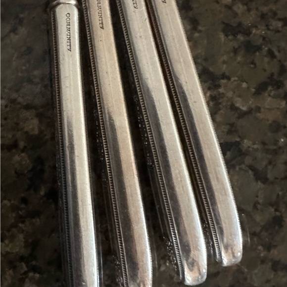 4, 1921 Grosvenor “Community” Oneida SilverPlate Knives - Great condition - Picture 10 of 12